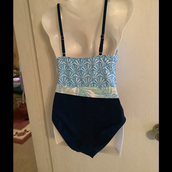 New Stella Parker swimsuit blue floral size SP NWT 70$ MSRP. Gorgeous suit - Picture 2 of 14